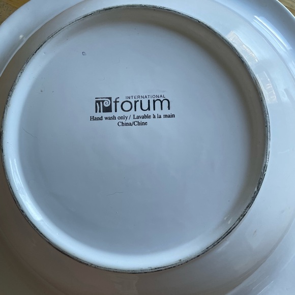 Forum Large Serving Bowl - Picture 3 of 5